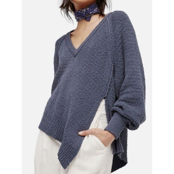 Free People WEST COAST blue Asymmetrical V NECK Sweater sz M - Picture 1 of 7